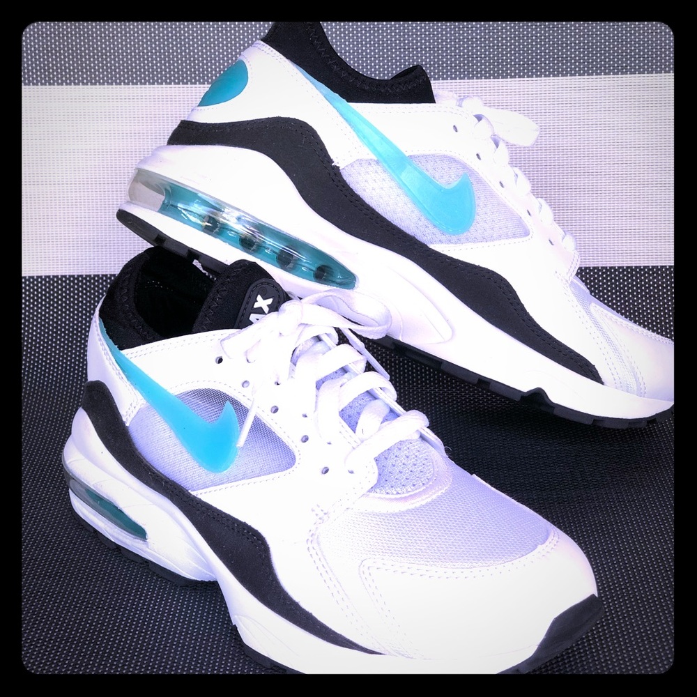 Women’s Nike airmax
